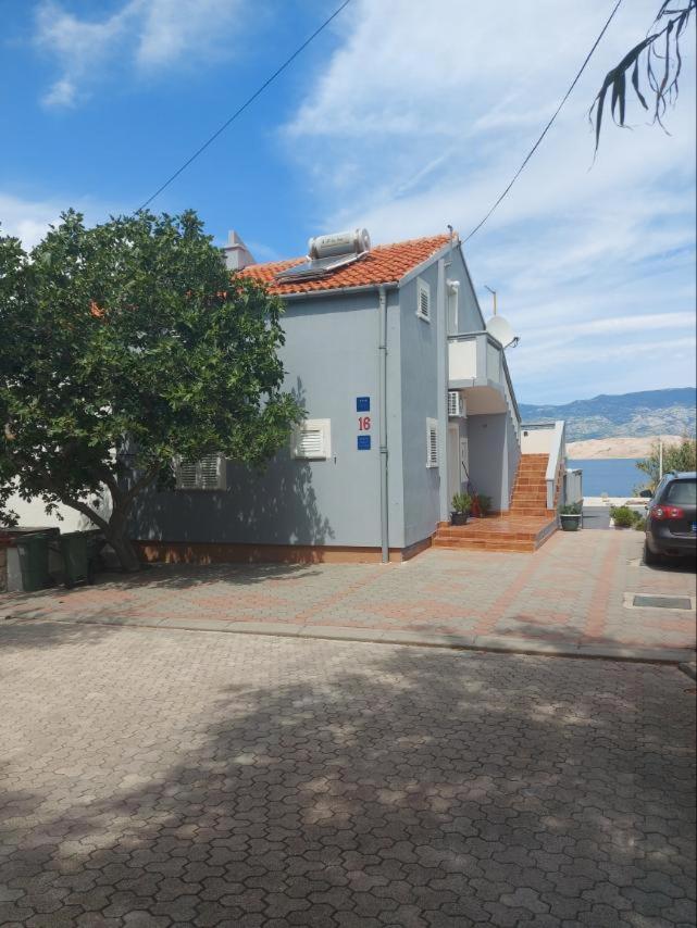 Apartmani Vesna Pag Town Exterior photo